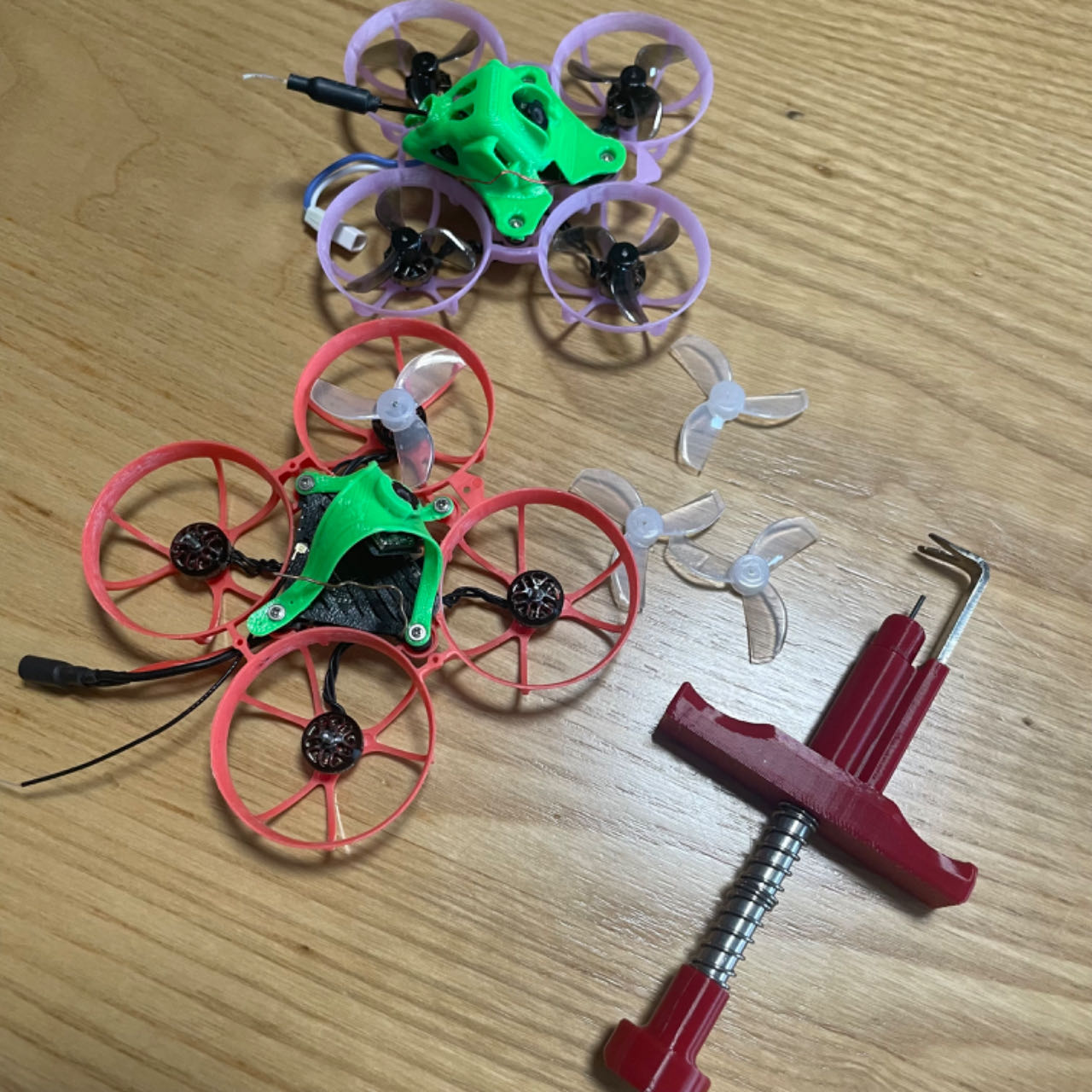 Extrator de Hélices DT Tinywho - Drone Racing Gate avaliação e preço